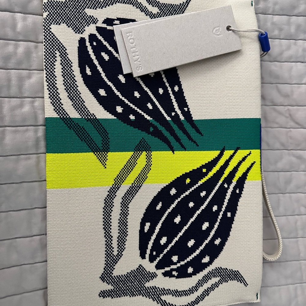 Rothy’s Essential Pouch Botanical